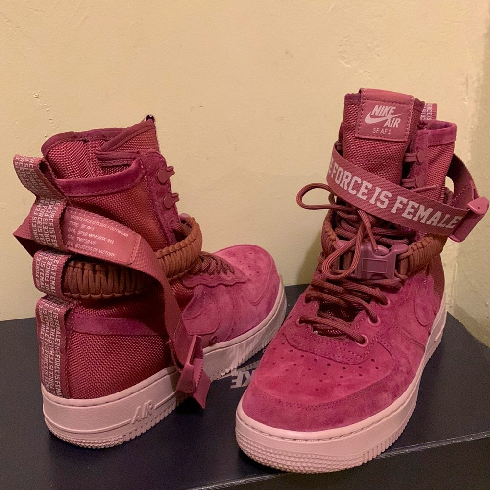 THE FORCE IS FEMALE AF1